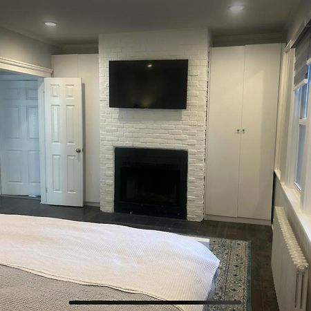 Private Suite In Huntington Station Bagian luar foto