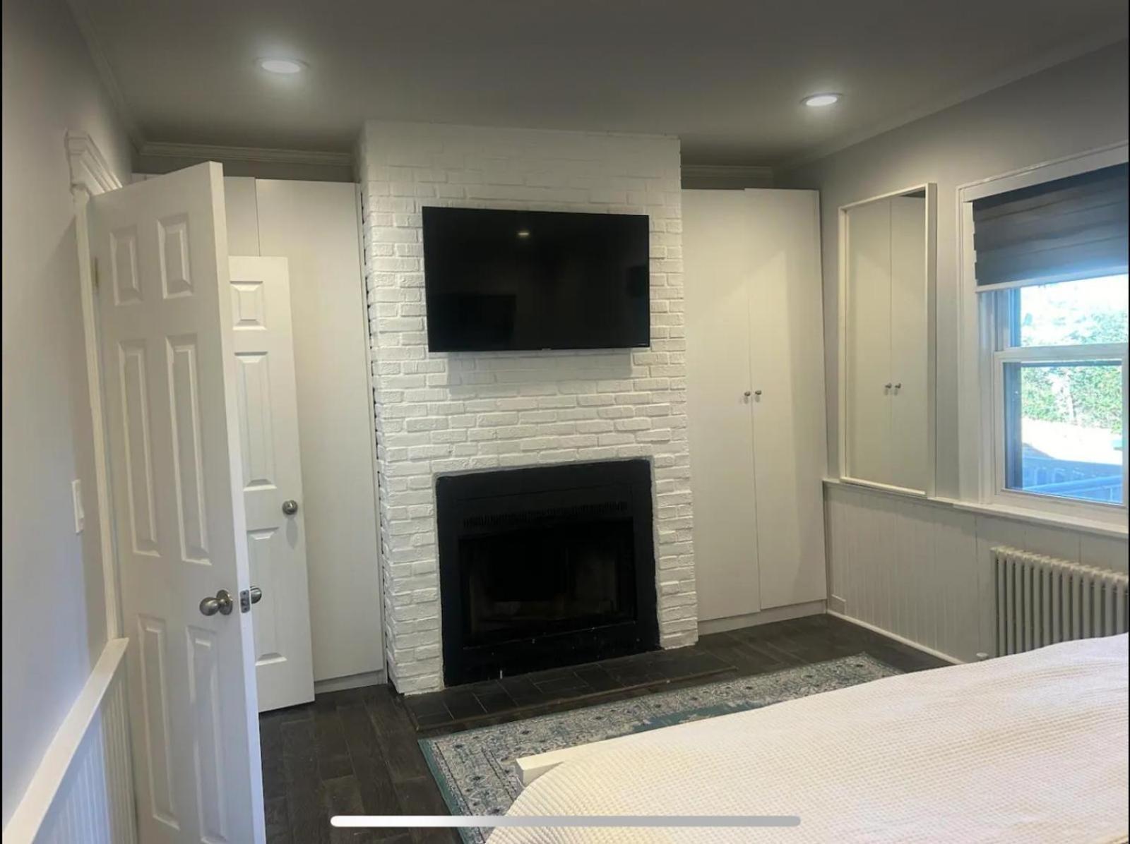 Private Suite In Huntington Station Bagian luar foto