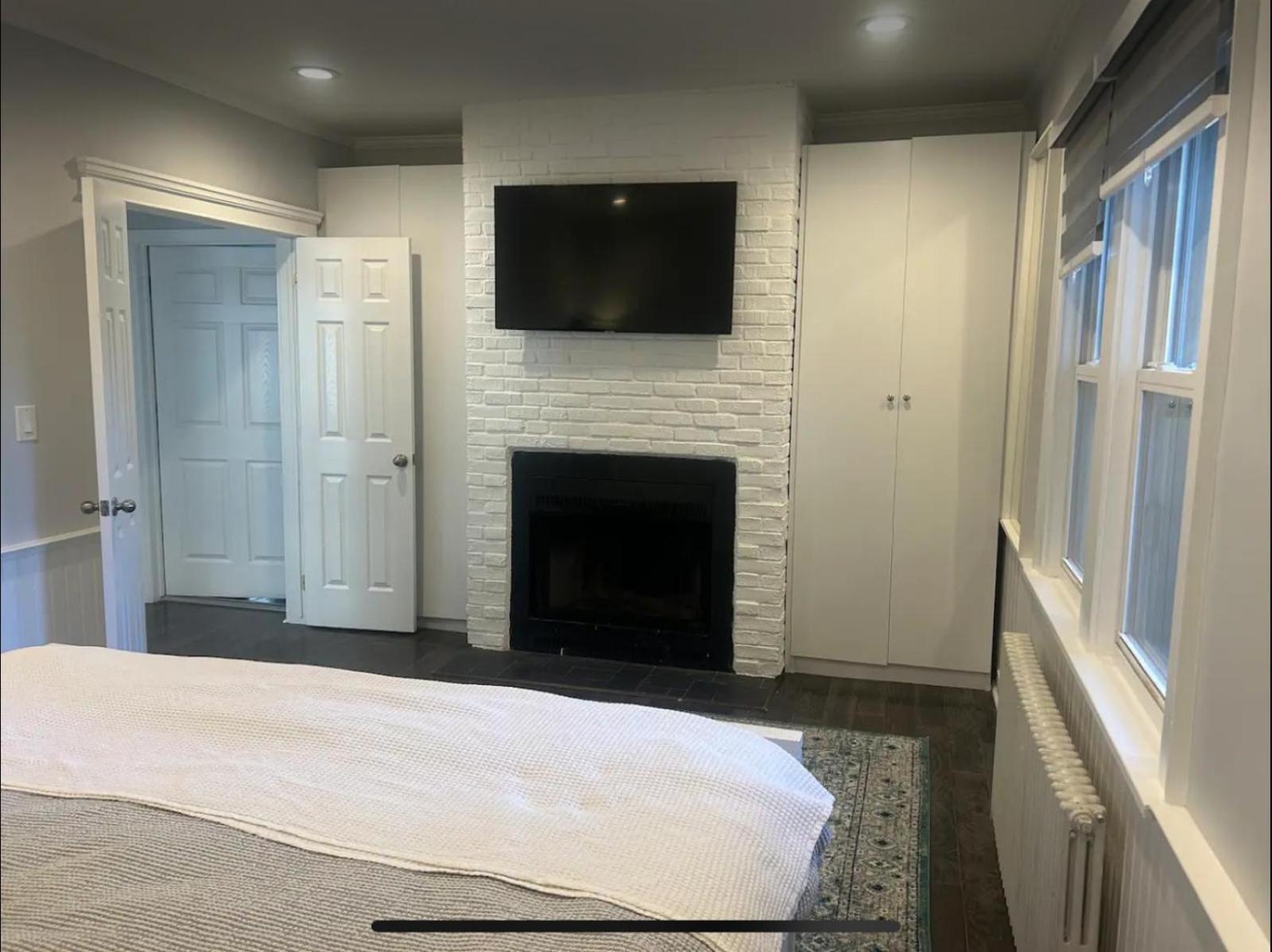 Private Suite In Huntington Station Bagian luar foto